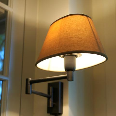Small wall mount lamp Flamant